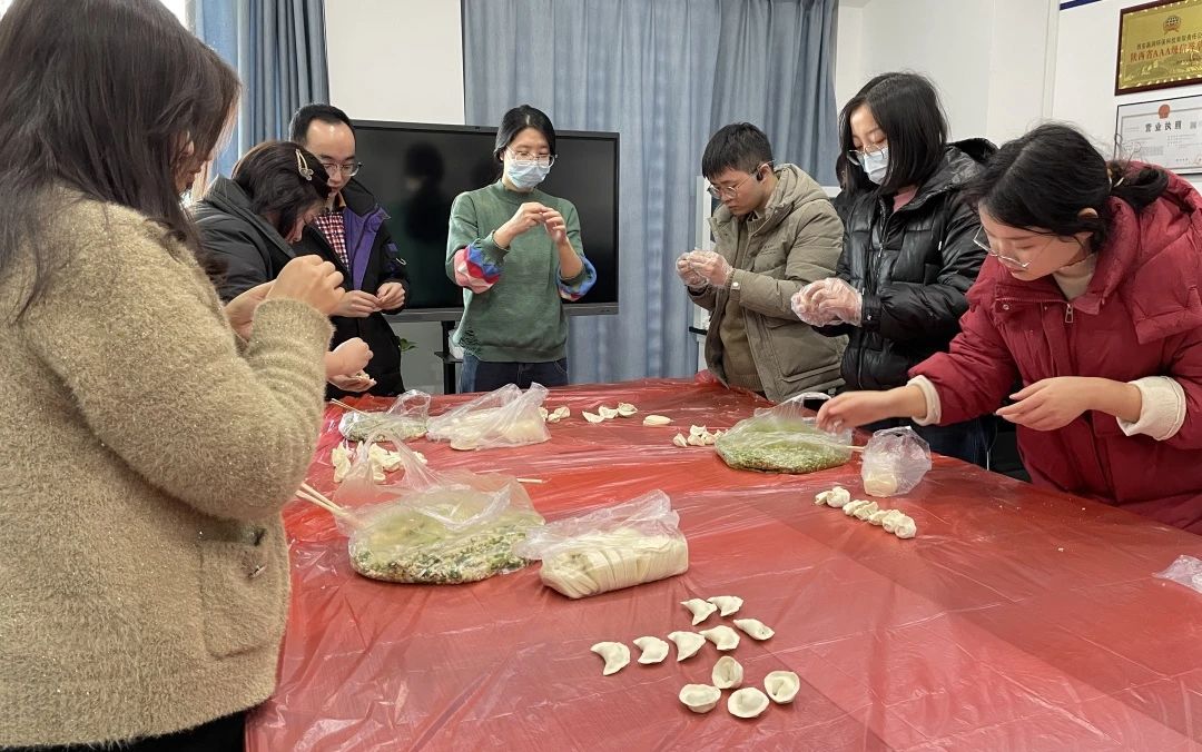 贏潤集團(tuán) | 迎冬至，包餃子，共繪溫馨畫卷！